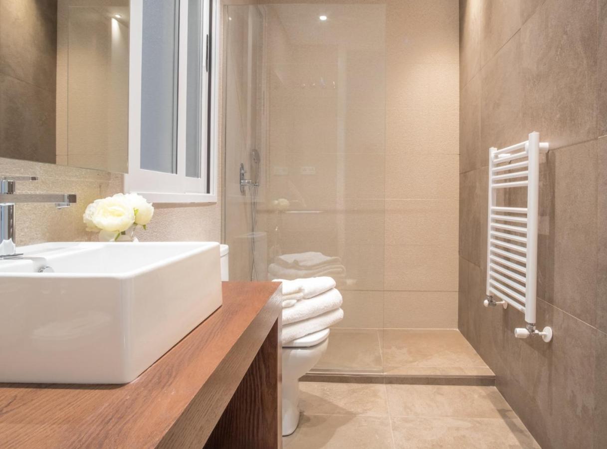 Experience The Best Of Madrid! Gran Via Apartment For 6, Comfort And Style In The Heart Of Chueca III Exteriör bild